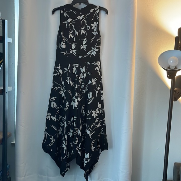 Banana republic black maxi handkerchief dress - Picture 5 of 5
